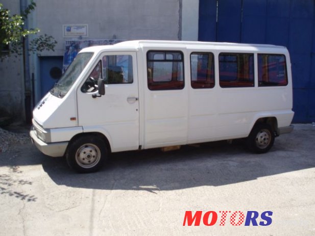 1997' Renault photo #3