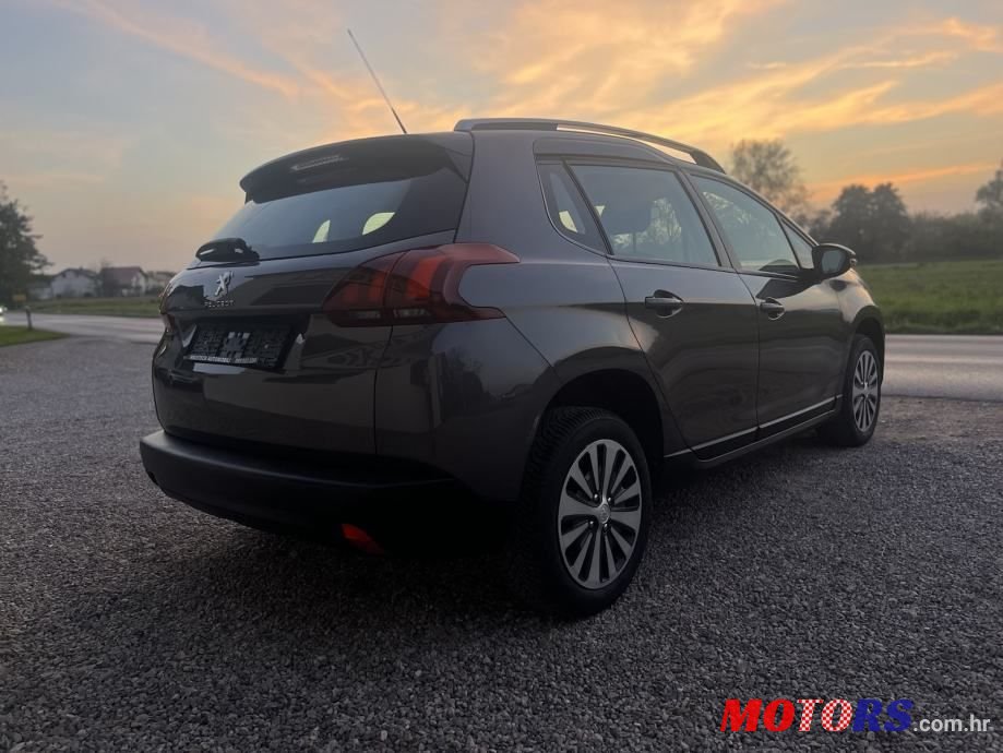 2018' Peugeot 2008 1,6 Bluehdi photo #5