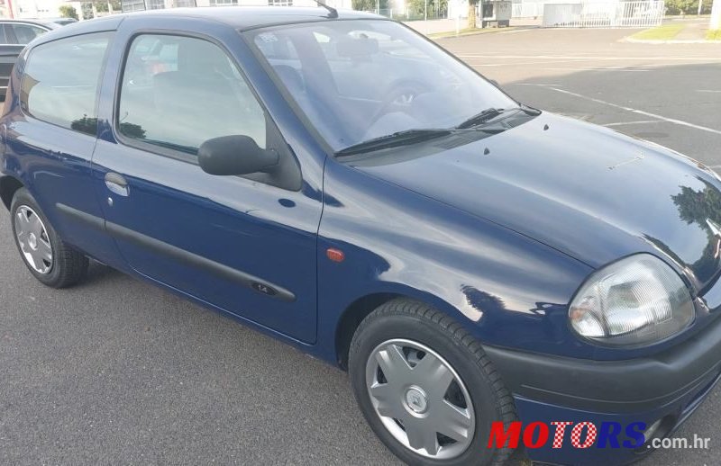 2001' Renault Clio 1,4 photo #4