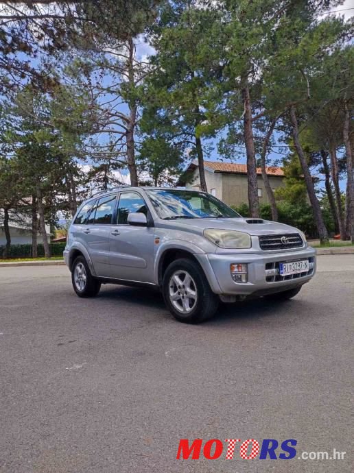2002' Toyota RAV4 photo #1