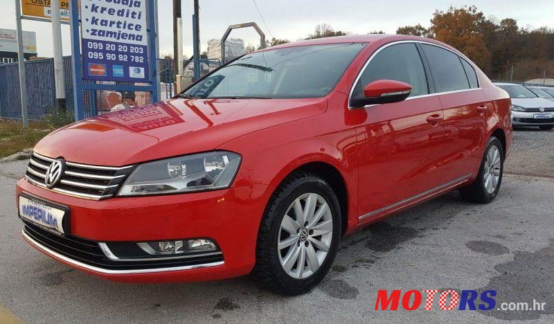 2012' Volkswagen Passat 1,6 Tdi Bmt photo #2