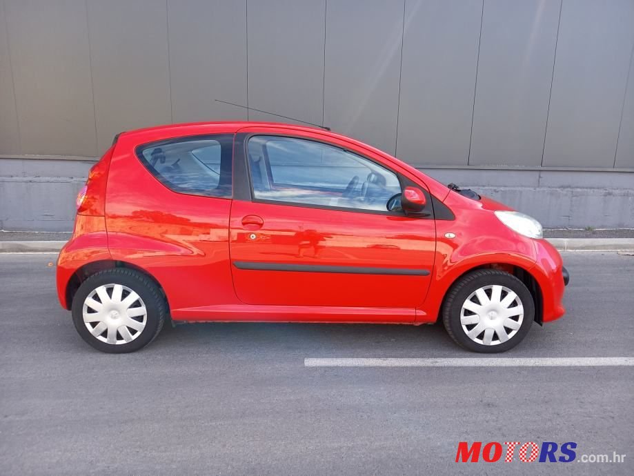 2006' Peugeot 107 1,0 photo #3