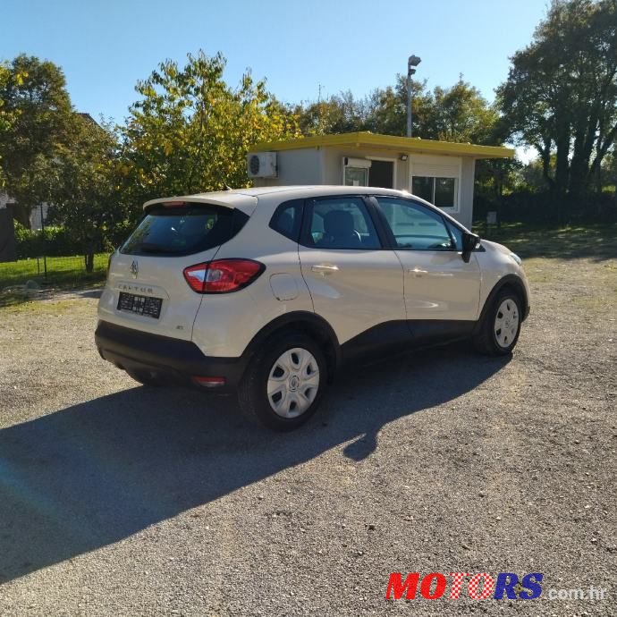 2014' Renault Captur photo #3