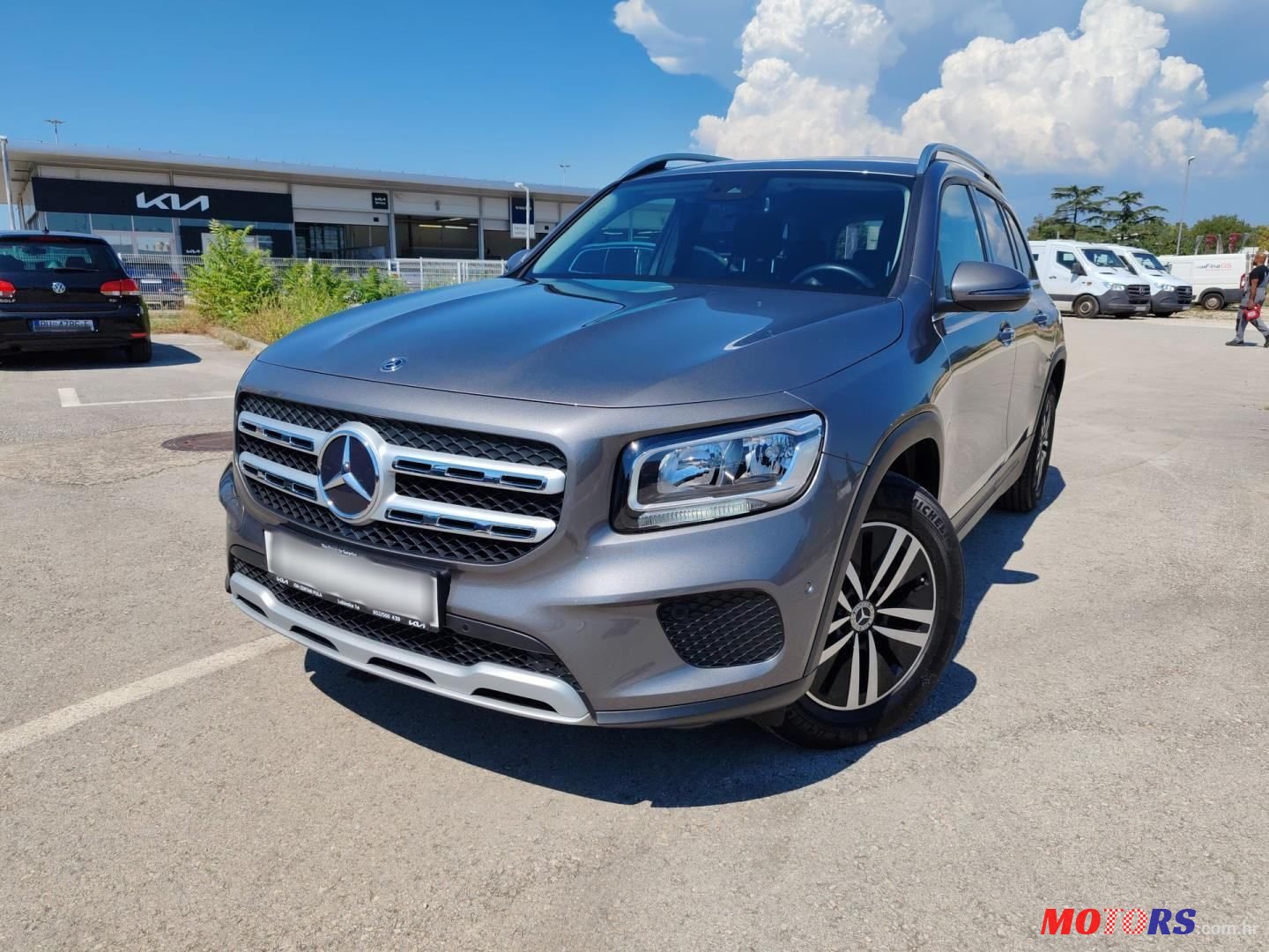 2020' Mercedes-Benz GLB photo #1