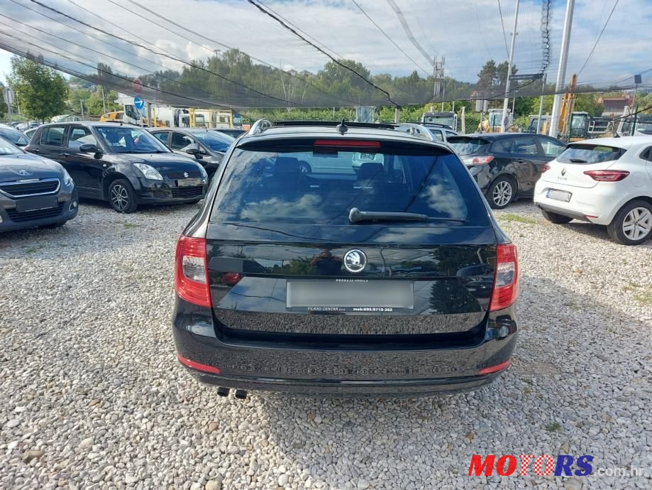 2014' Skoda Superb Combi photo #4