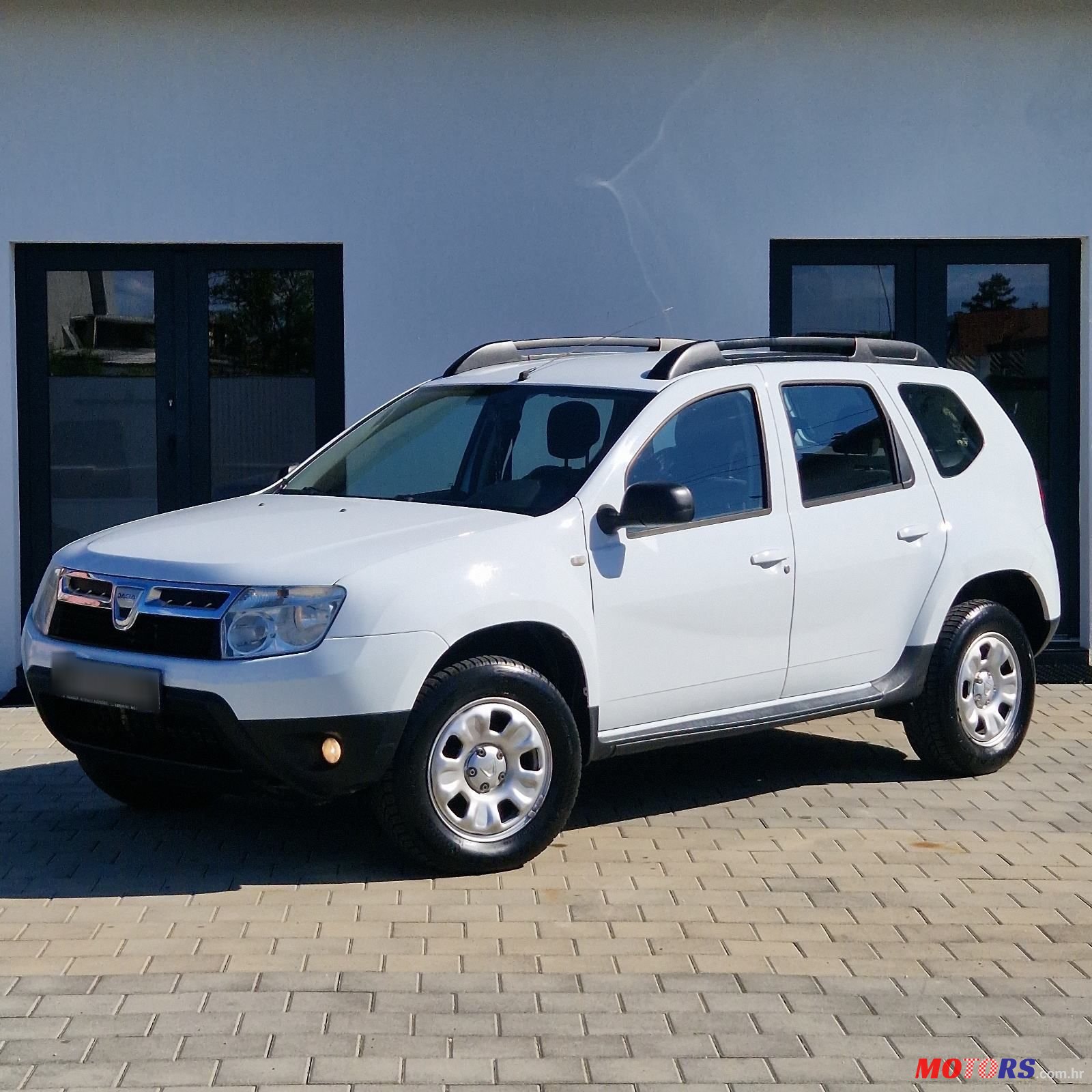 2011' Dacia Duster 1,6 16V photo #2