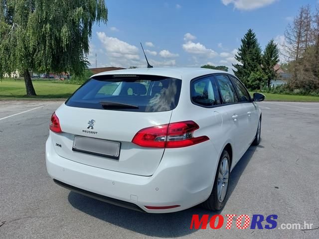 2017' Peugeot 308 Sw photo #6