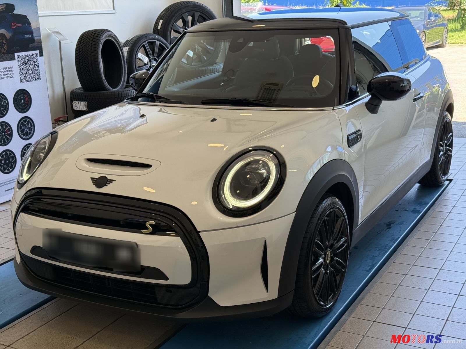 2023' MINI Cooper Se photo #3