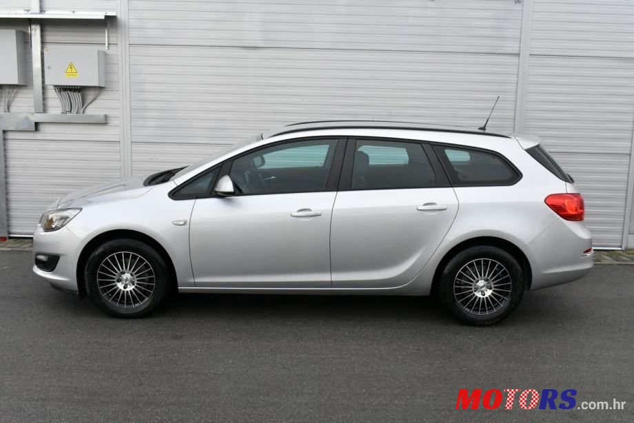 2016' Opel Astra Karavan photo #3