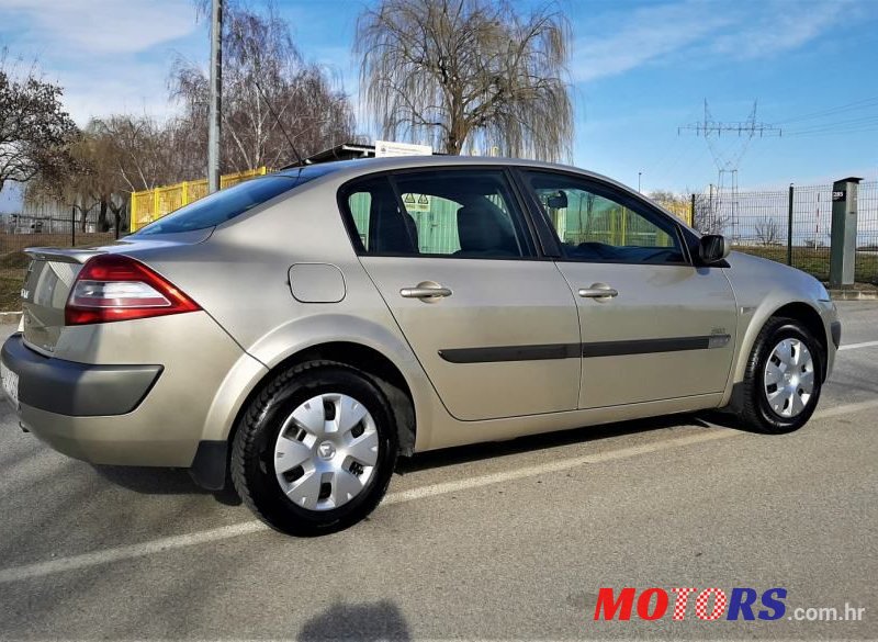 2006' Renault Megane photo #6