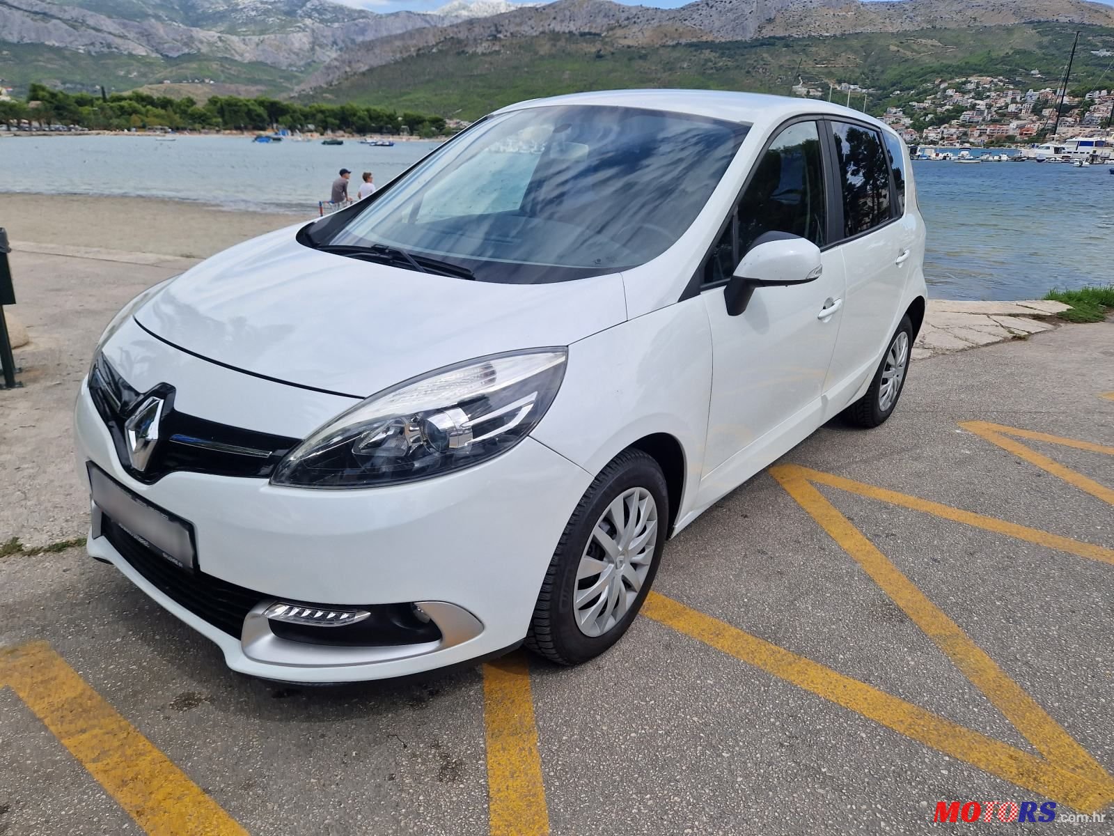 2015' Renault Scenic Dci photo #1