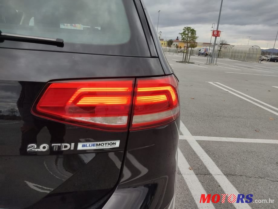 2016' Volkswagen Passat photo #3