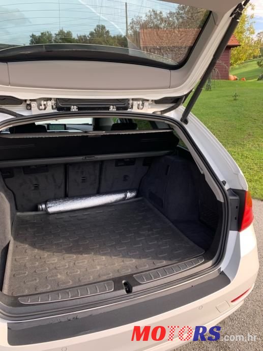 2015' BMW Serija 3 318D Sport photo #2