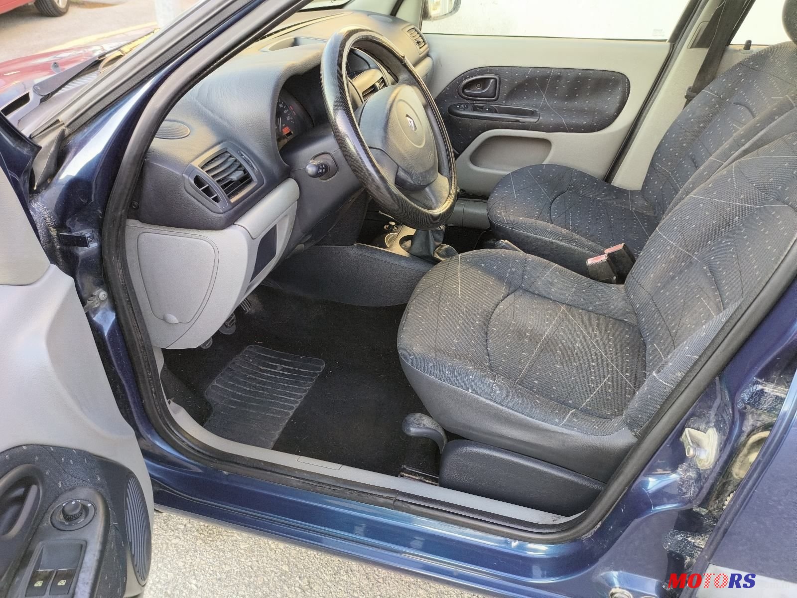 2004' Renault Clio 1,5 Dci photo #5