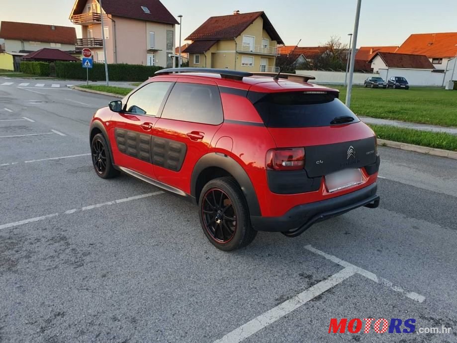 2015' Citroen C4 Cactus photo #3