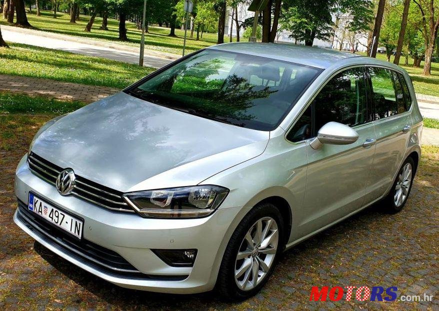 2015' Volkswagen Golf Sportsvan photo #3