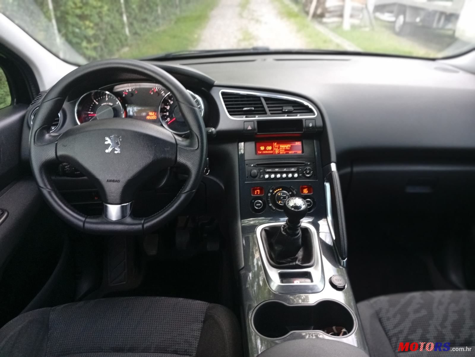 2013' Peugeot 3008 1,6 Hdi photo #5
