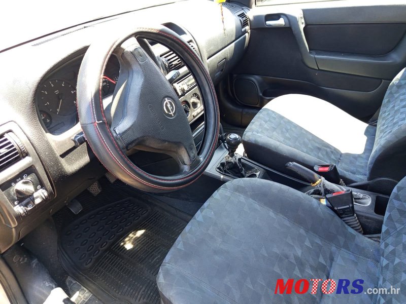 2001' Opel Astra 1,6 photo #3