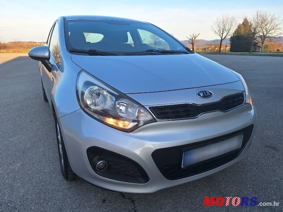 2012' Kia Rio Sport photo #3
