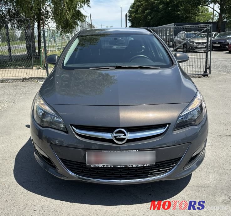 2012' Opel Astra Karavan photo #2