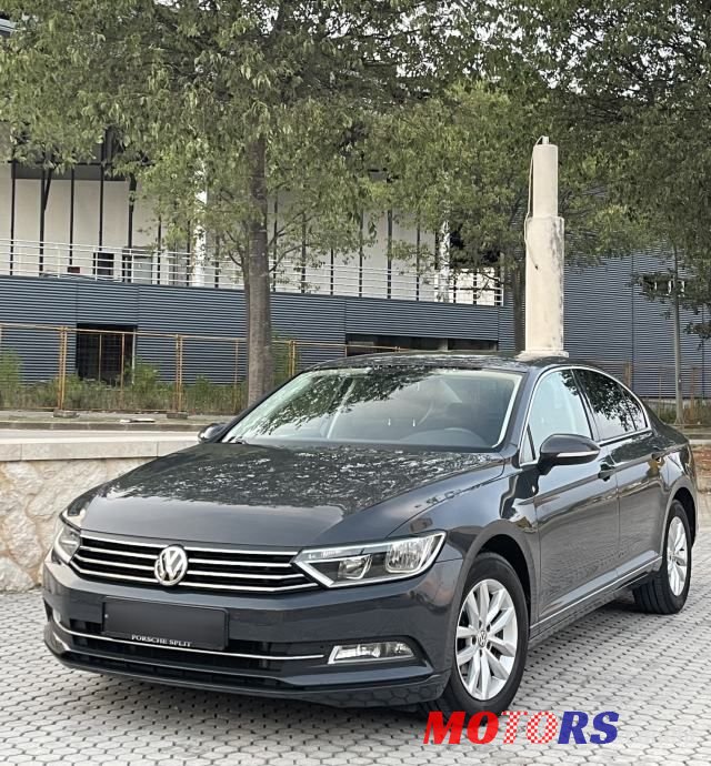 2015' Volkswagen Passat photo #1