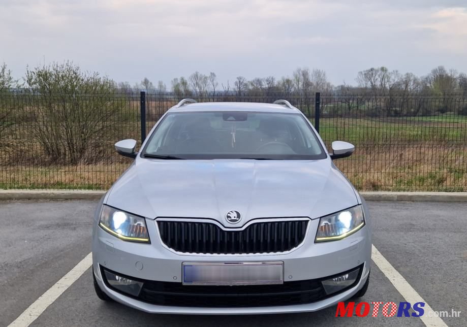 2016' Skoda Superb Combi photo #2