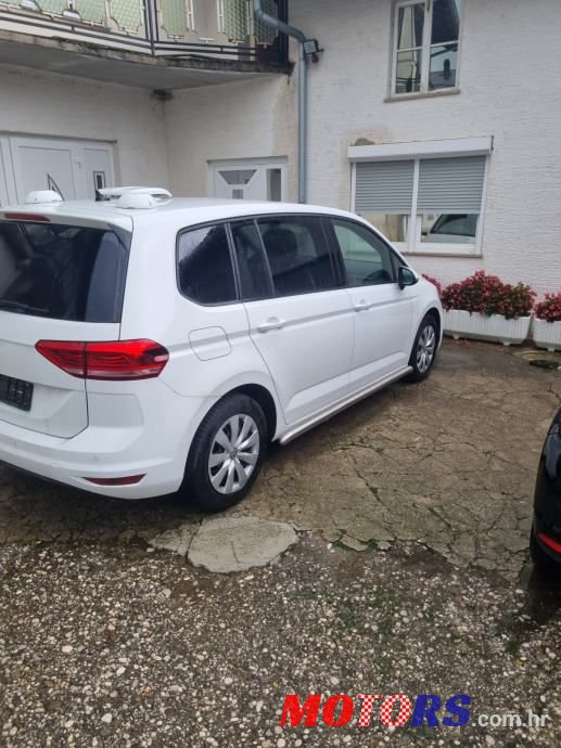 2017' Volkswagen Touran 2,0 Tdi photo #2