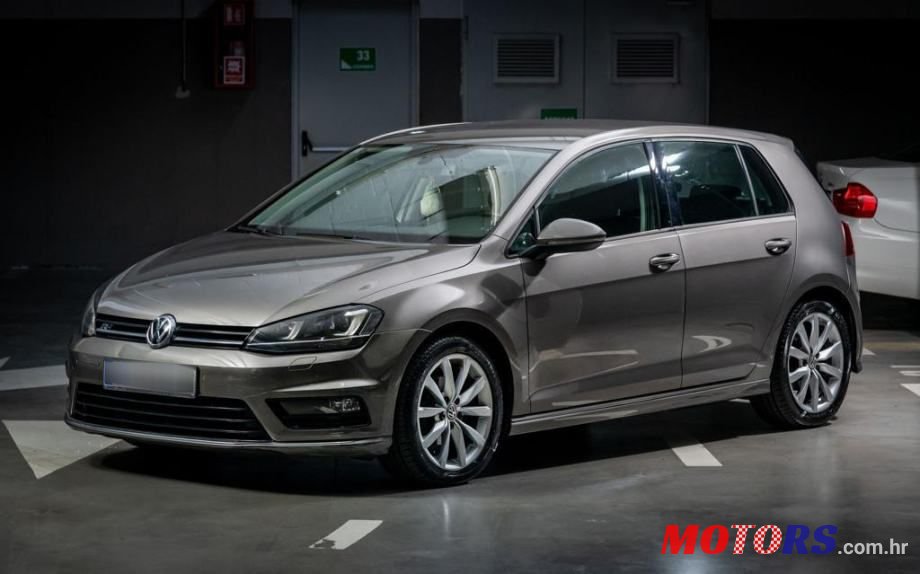 2015' Volkswagen Golf 7 Golf R photo #1