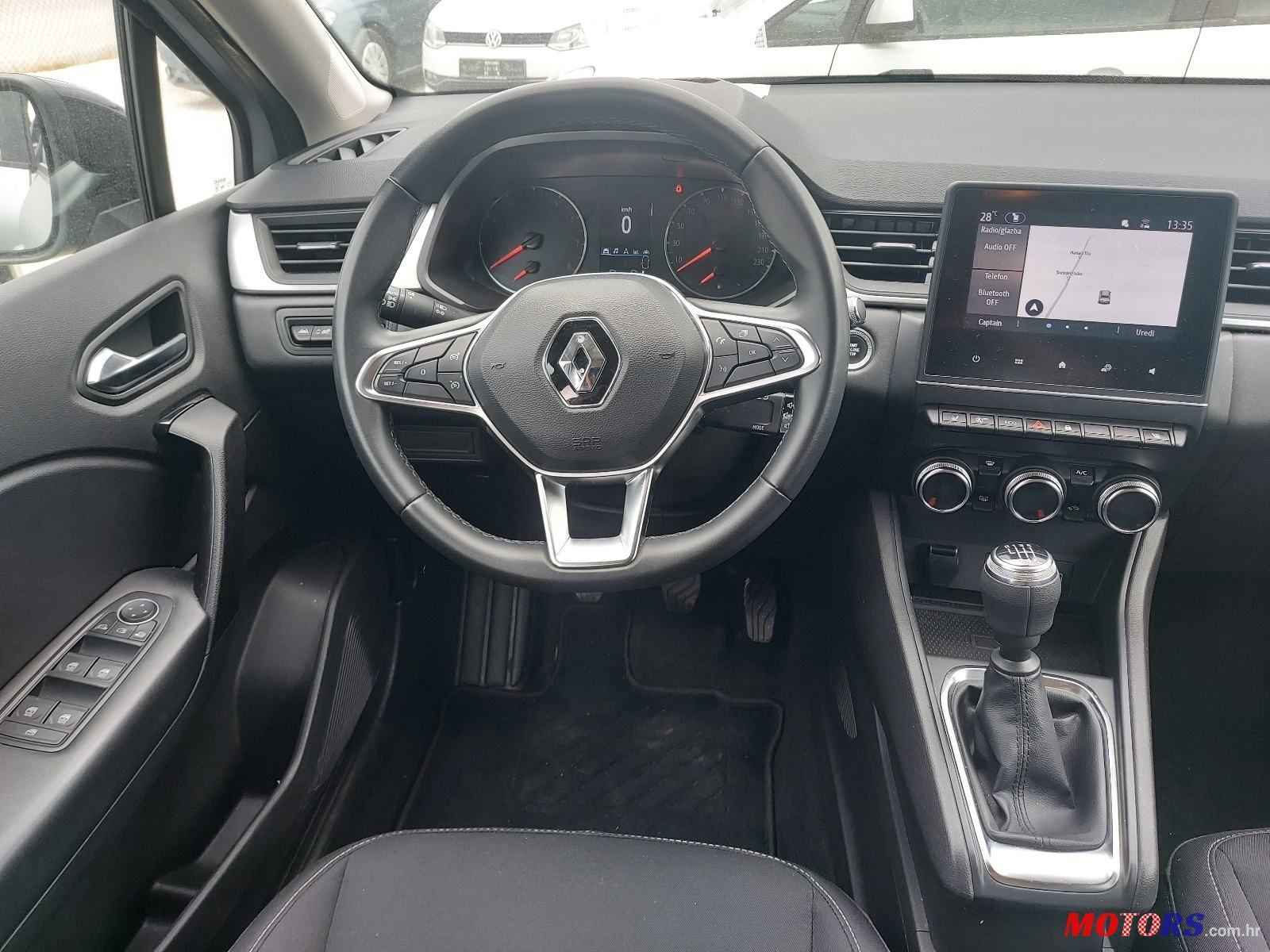 2021' Renault Captur Tce photo #6