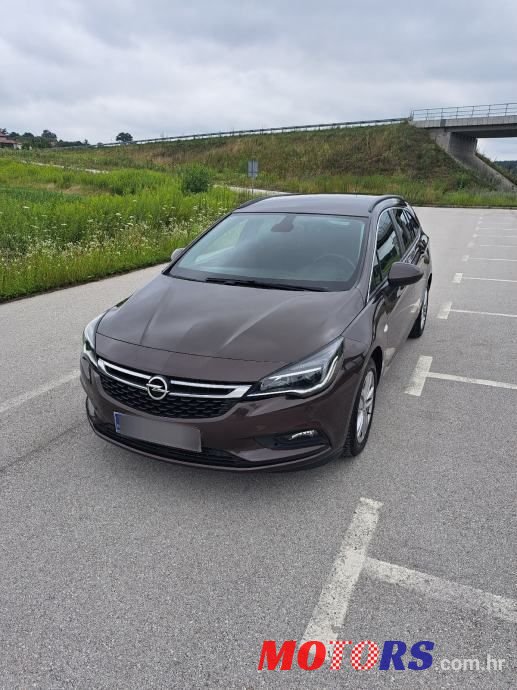 2018' Opel Astra 1.6 Cdti photo #1