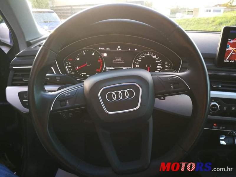 2018' Audi A4 Avant photo #2