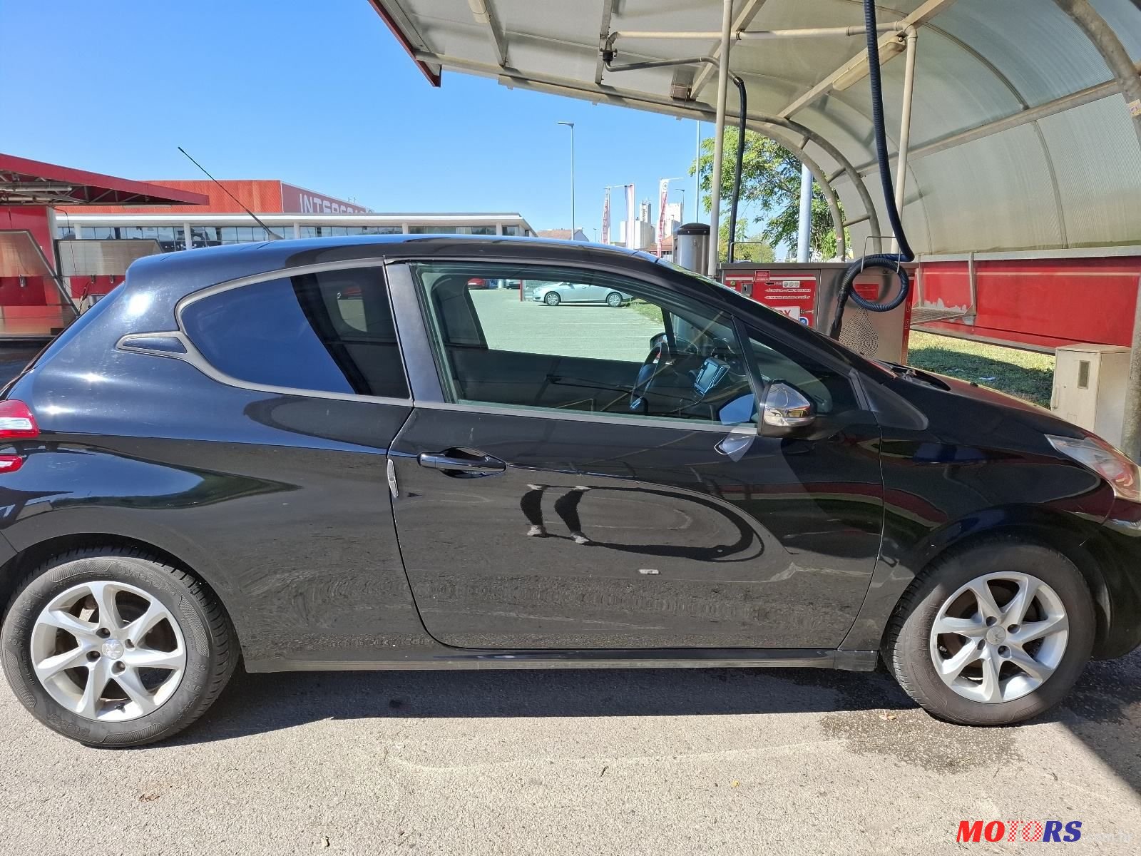 2015' Peugeot 208 1,2 Vti photo #2