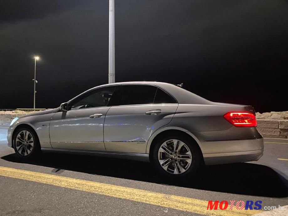 2009' Mercedes-Benz E-Klasa photo #5