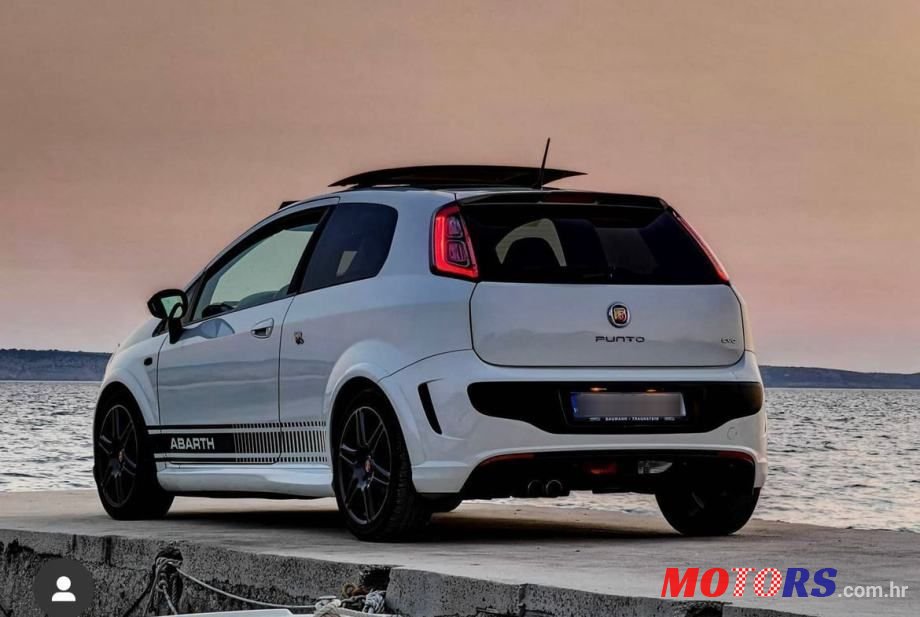 2010' Abarth Grande Punto Punto Evo photo #1