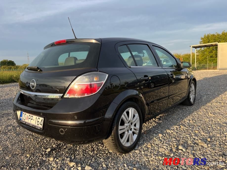 2009' Opel Astra 1,7 Cdti photo #4
