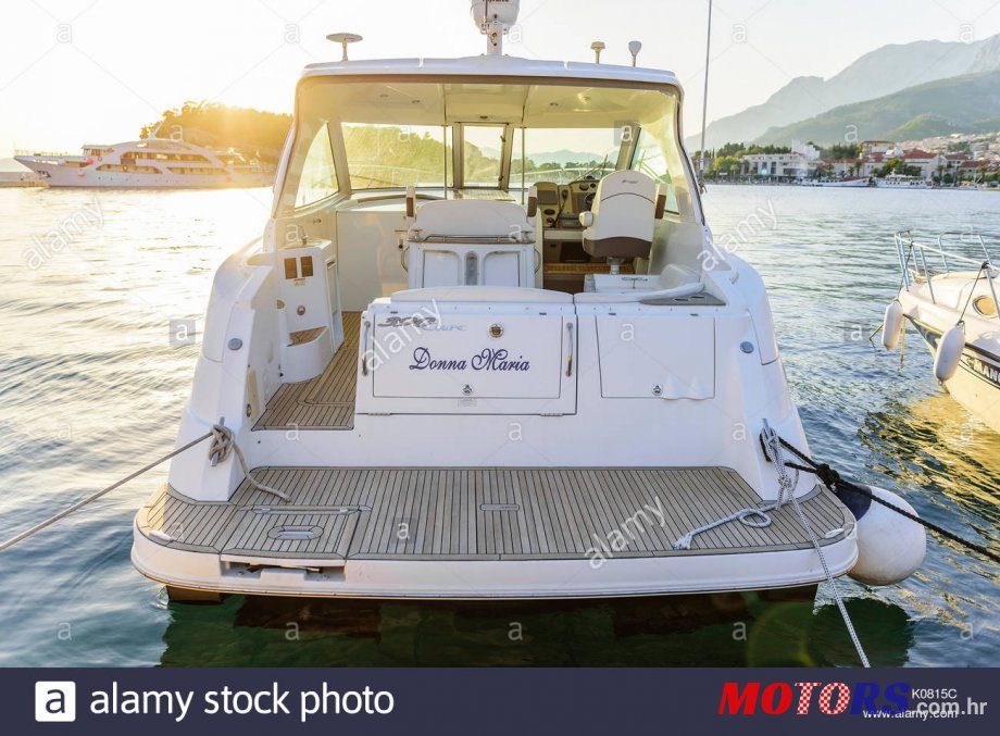 2008' Volvo Cruisersyachts 390 sport coupe photo #1