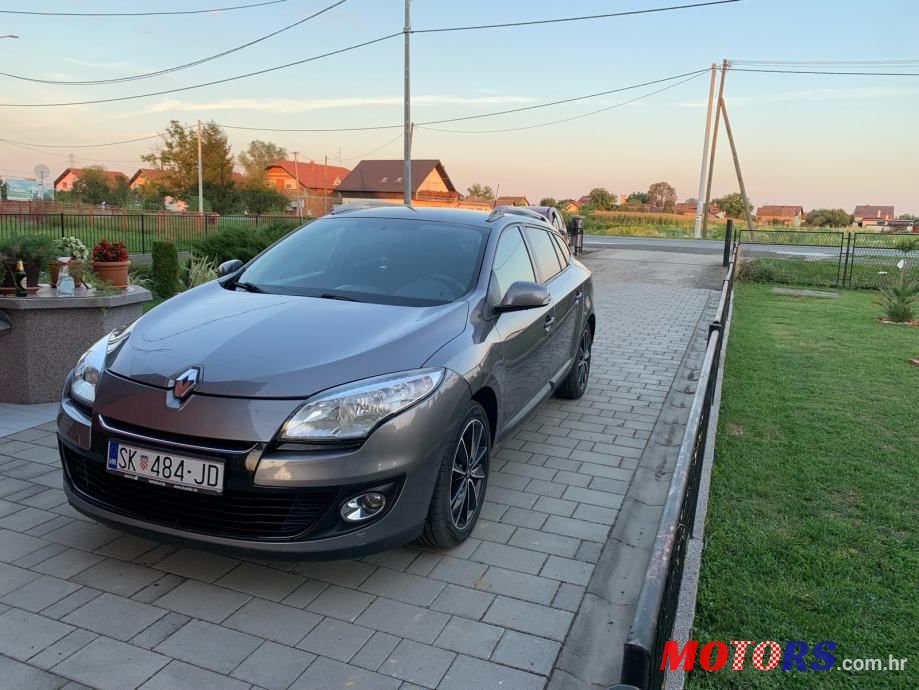 2012' Renault Megane Grandtour photo #1