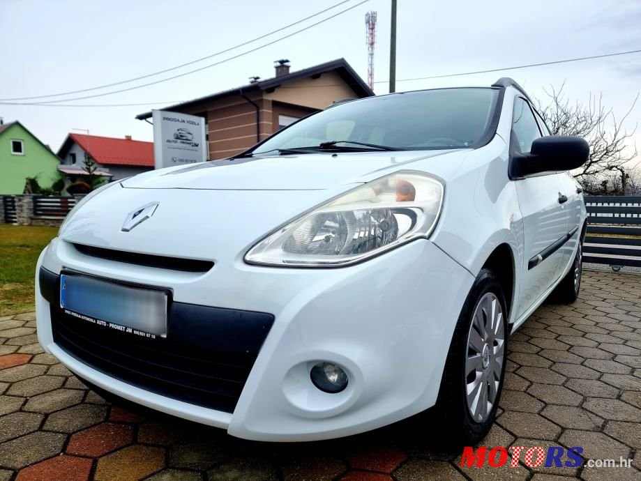 2011' Renault Clio 1,5 Dci photo #1