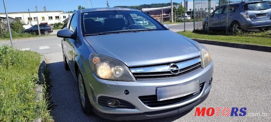 2006' Opel Astra 1,7 Cdti photo #1