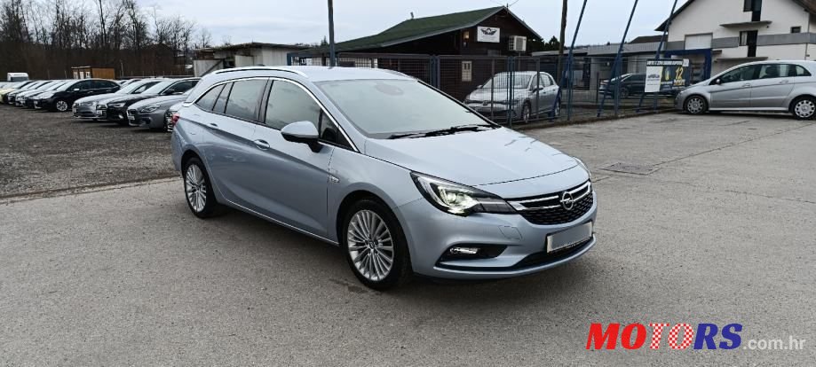 2016' Opel Astra Karavan photo #3
