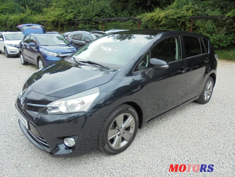 2015' Toyota Verso 1,6 D-4D Sol photo #1
