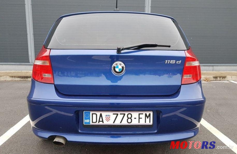 2010' BMW Serija 1 116D Sport photo #1
