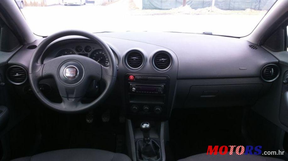 2008' SEAT Ibiza 1,2 photo #2