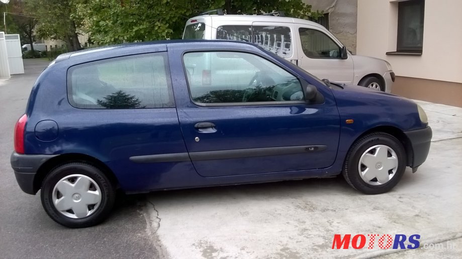 1999' Renault Clio photo #1