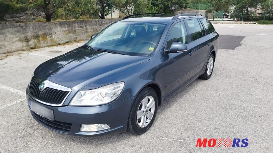 2012' Skoda Octavia Combi photo #4