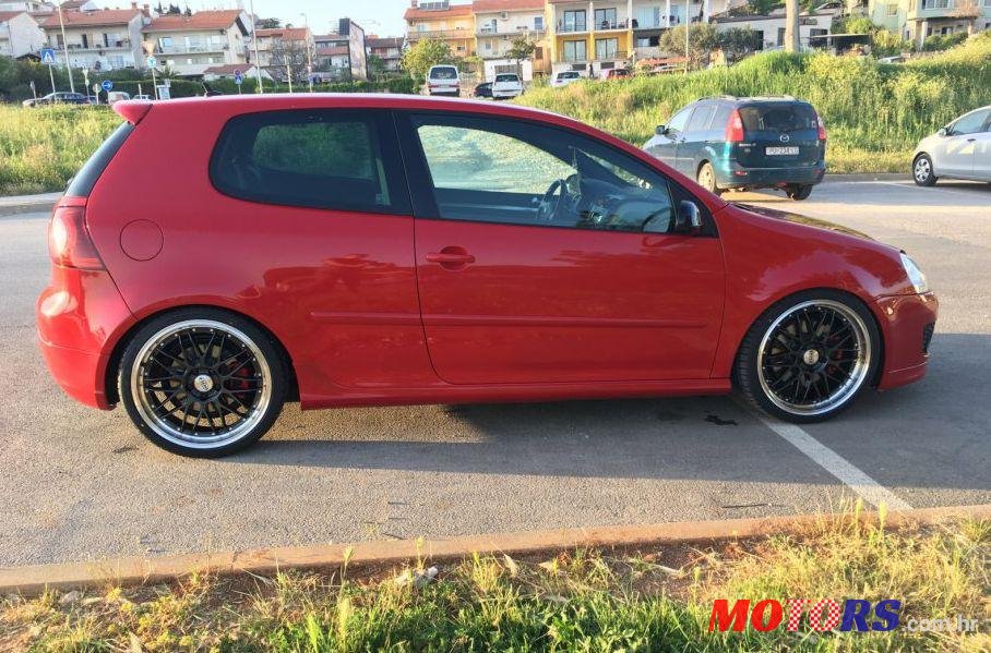 2007' Volkswagen Golf V photo #1