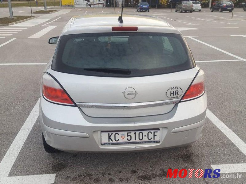 2005' Opel Astra 1,7 Cdti photo #2