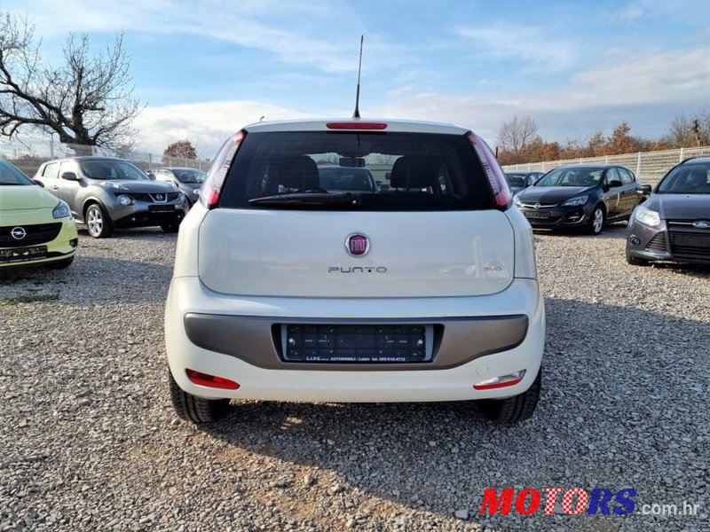 2011' Fiat Punto Evo photo #4