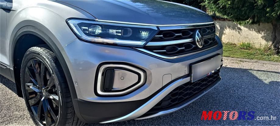 2022' Volkswagen T-Roc 2,0 photo #4