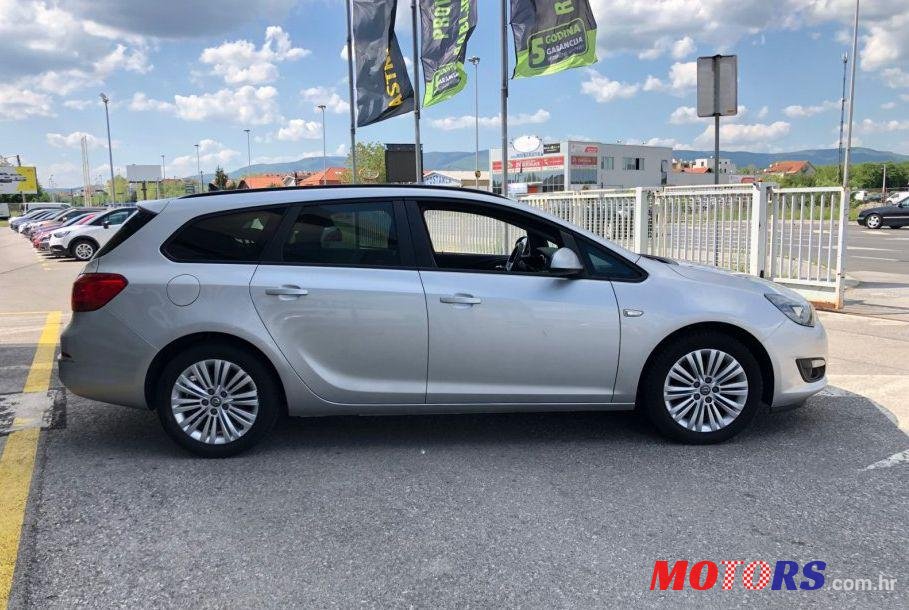 2014' Opel Astra Karavan 1.7 Cdti Enjoy photo #1